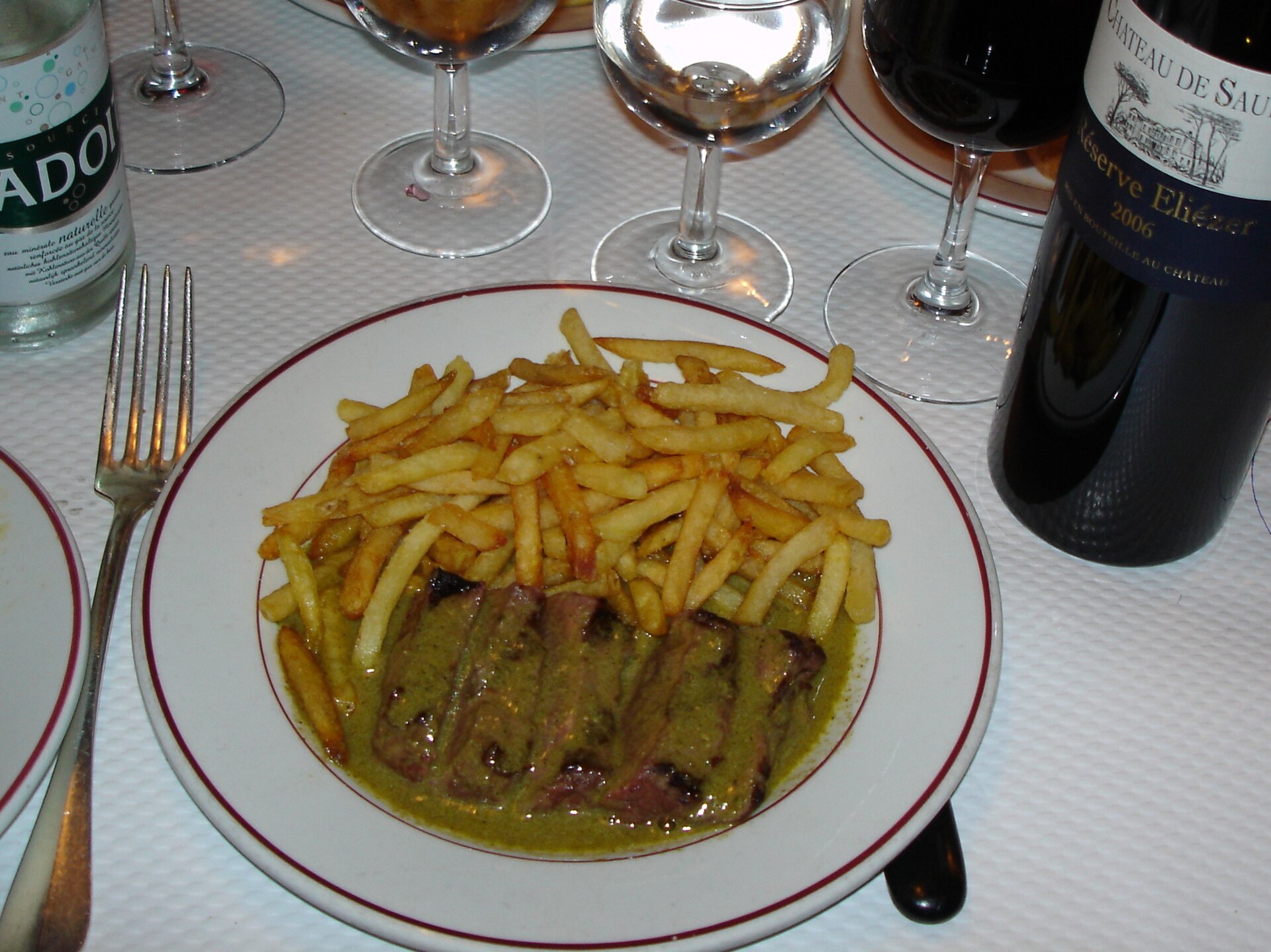 A plate of steak frites