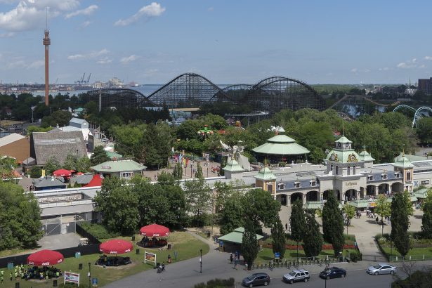 La Ronde amusement park on Île Sainte-Hélène, Montreal
